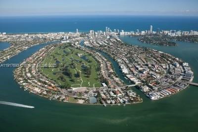 2000 Bay Dr #205 Miami Beach, FL 33141