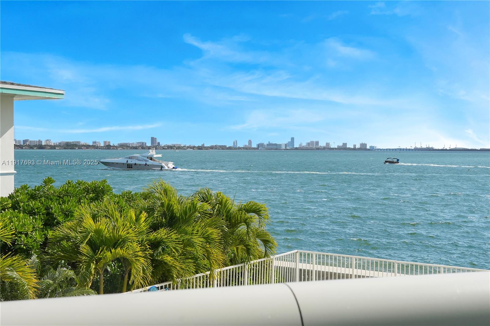 2000 Bay Dr #205 Miami Beach, FL 33141