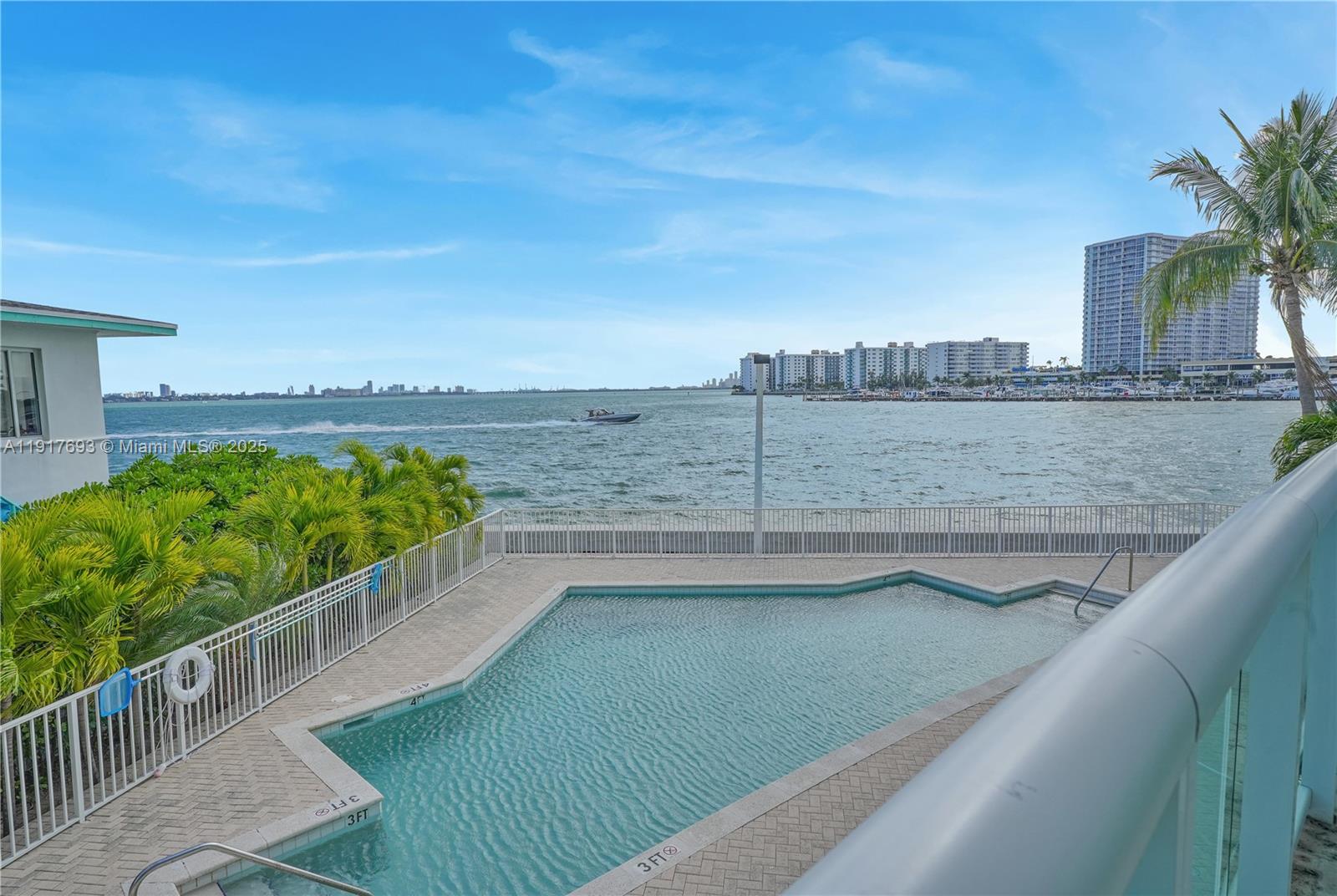 2000 Bay Dr #205 Miami Beach, FL 33141