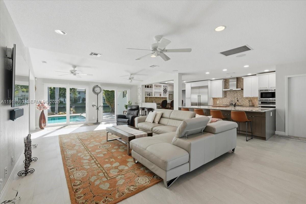 2662 NE 3rd St Pompano Beach, FL 33062