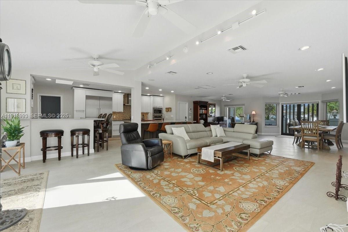 2662 NE 3rd St Pompano Beach, FL 33062