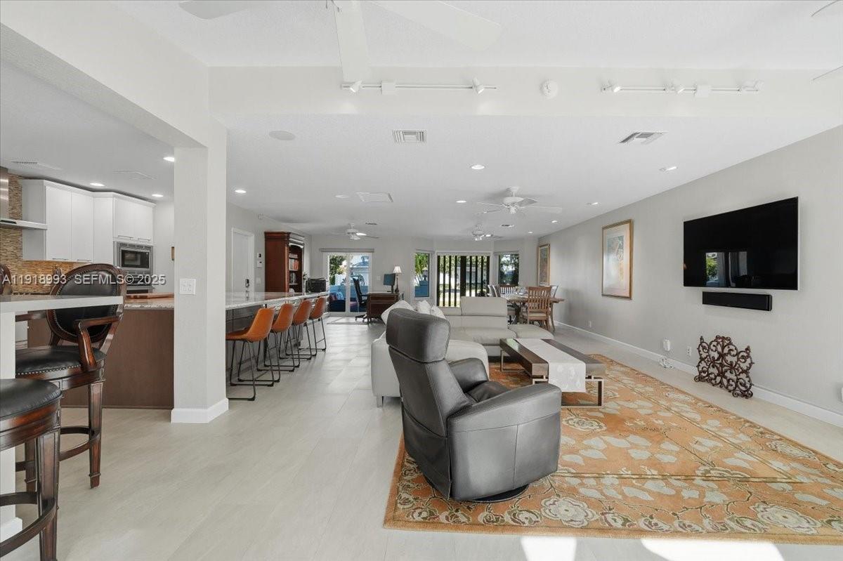 2662 NE 3rd St Pompano Beach, FL 33062