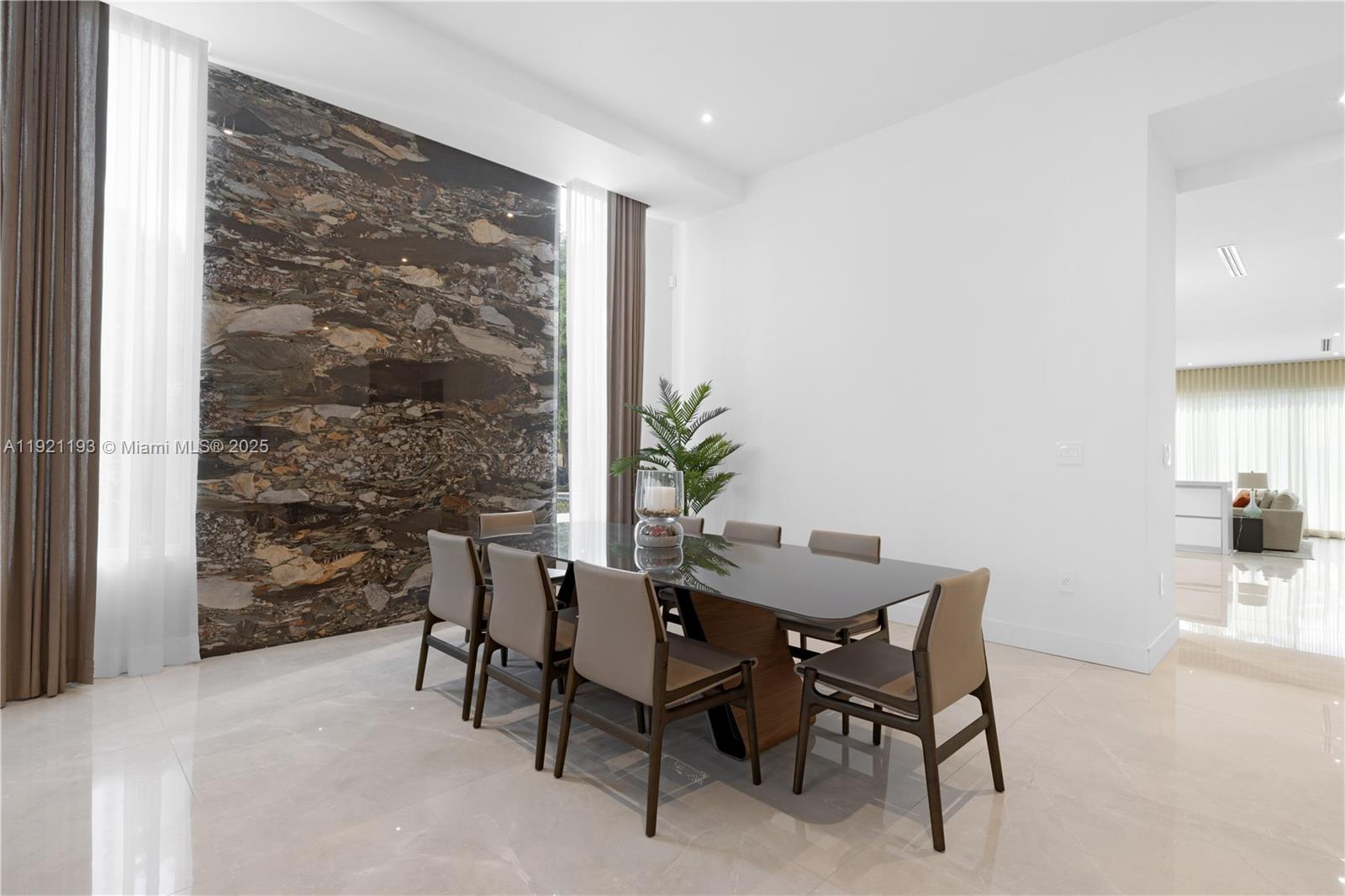 2420 SW 24th St Miami, FL 33145