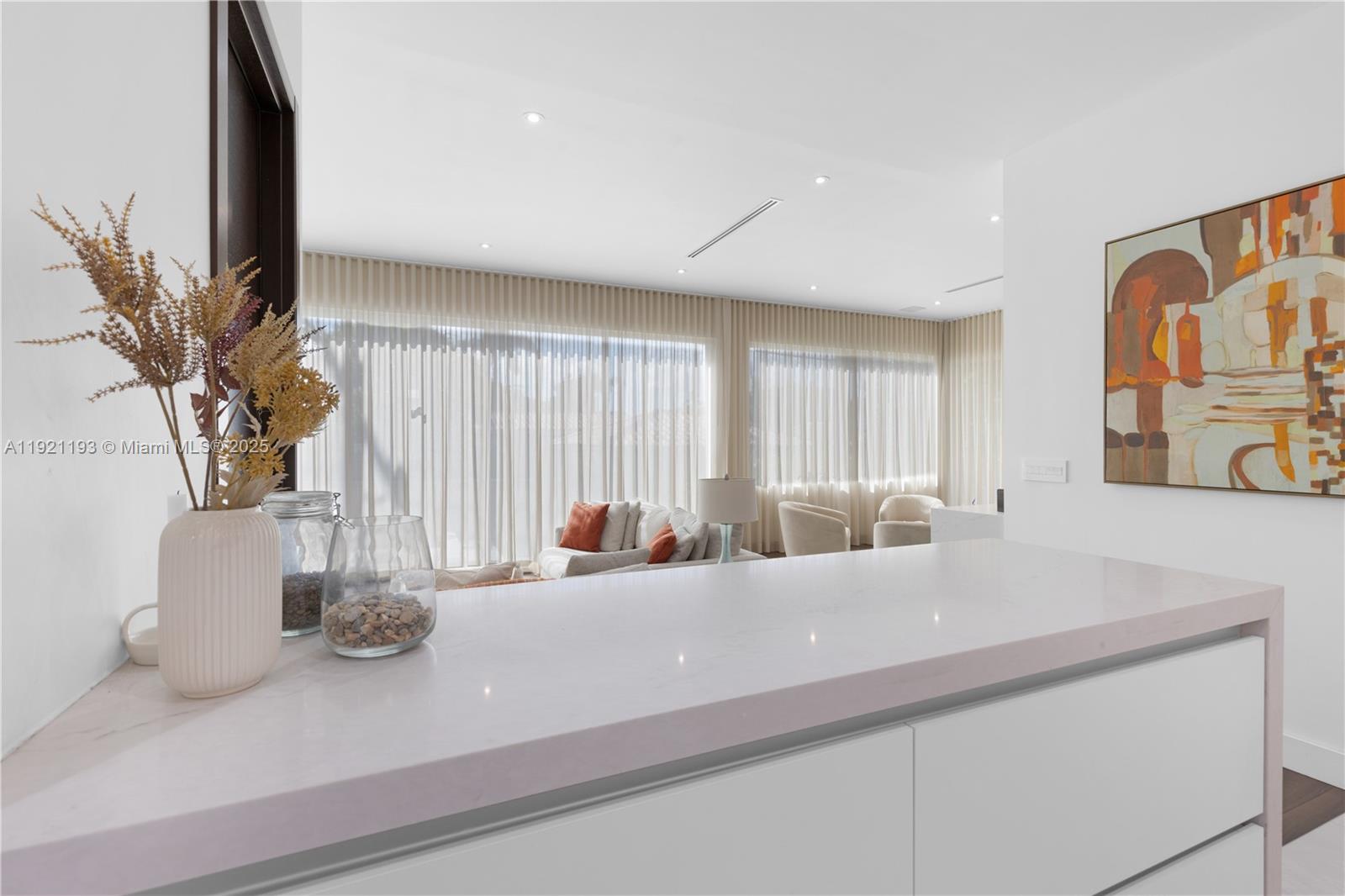 2420 SW 24th St Miami, FL 33145