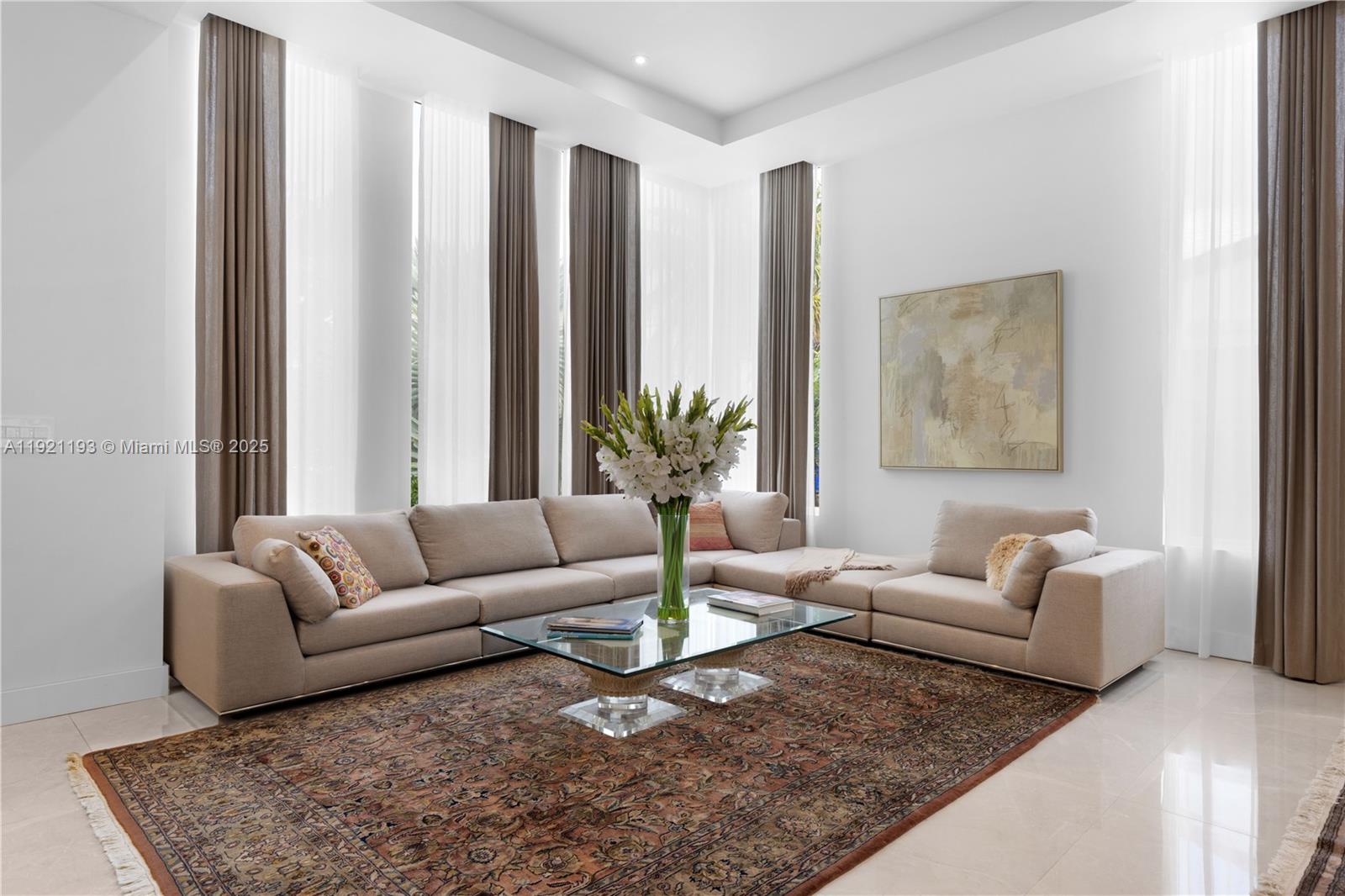 2420 SW 24th St Miami, FL 33145