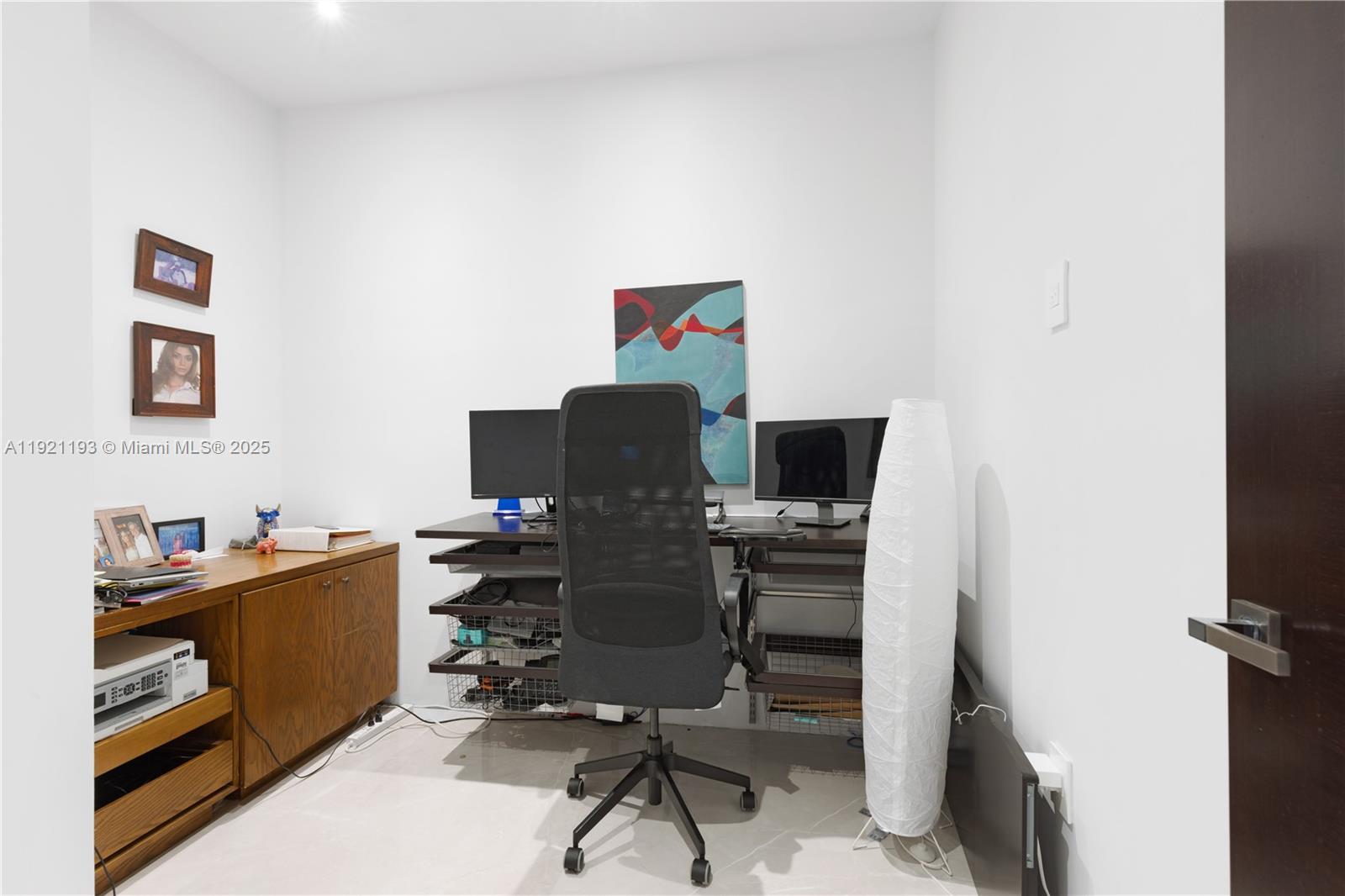 2420 SW 24th St Miami, FL 33145