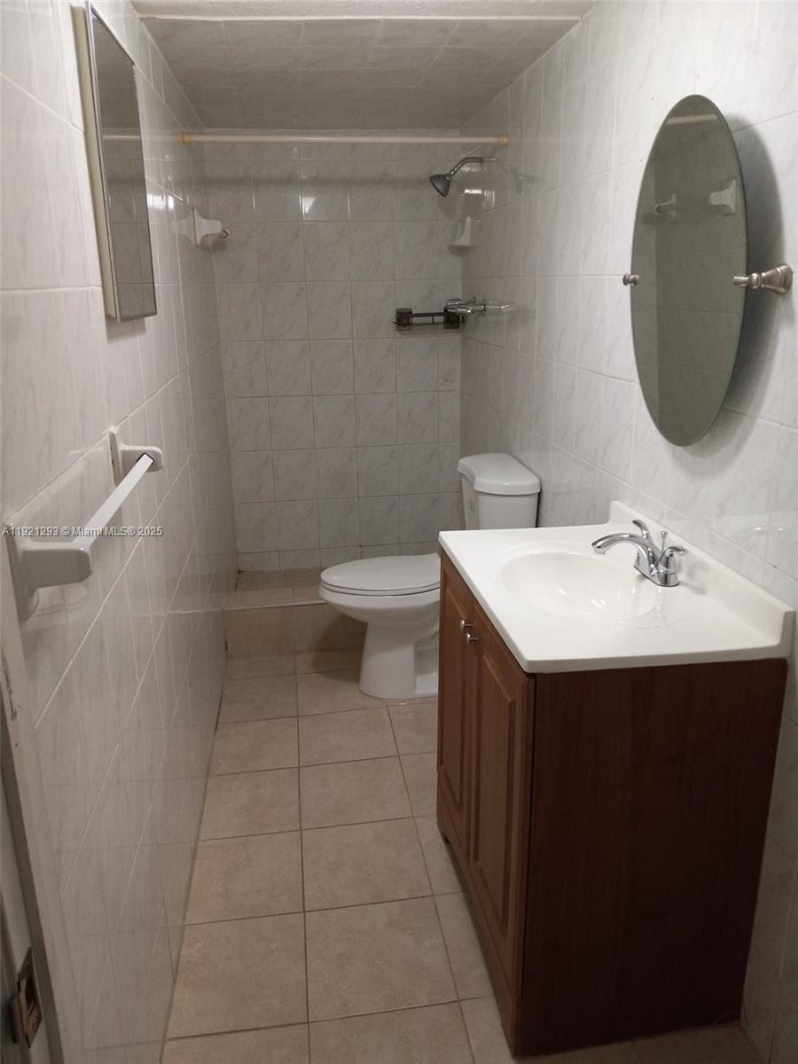 3041 NW 95th Ter Miami, FL 33147