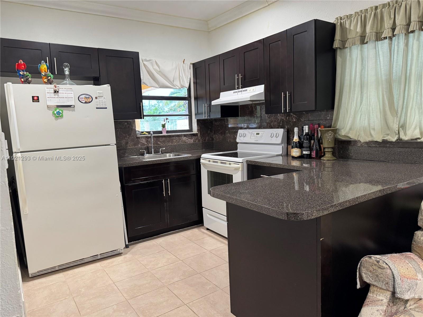 3041 NW 95th Ter Miami, FL 33147