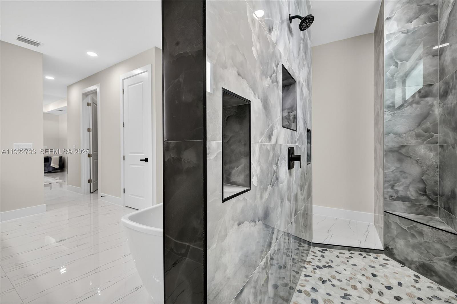 1129 SW 24th St Cape Coral, FL 33991