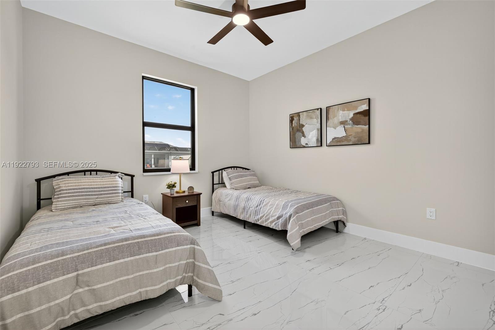 1129 SW 24th St Cape Coral, FL 33991