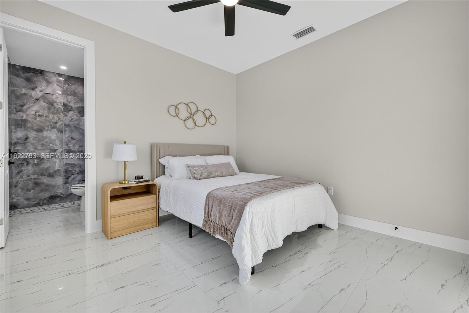 1129 SW 24th St Cape Coral, FL 33991