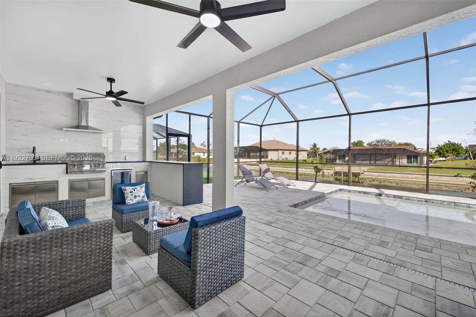 1129 SW 24th St Cape Coral, FL 33991