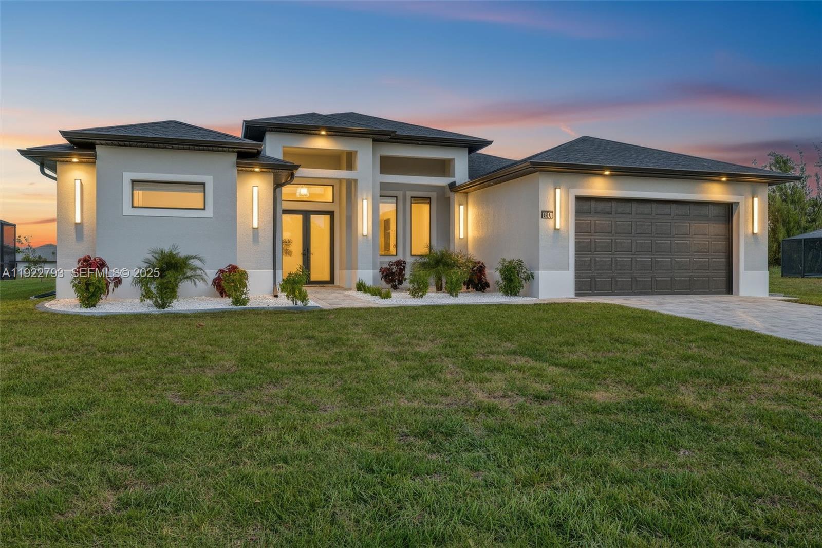 1129 SW 24th St Cape Coral, FL 33991