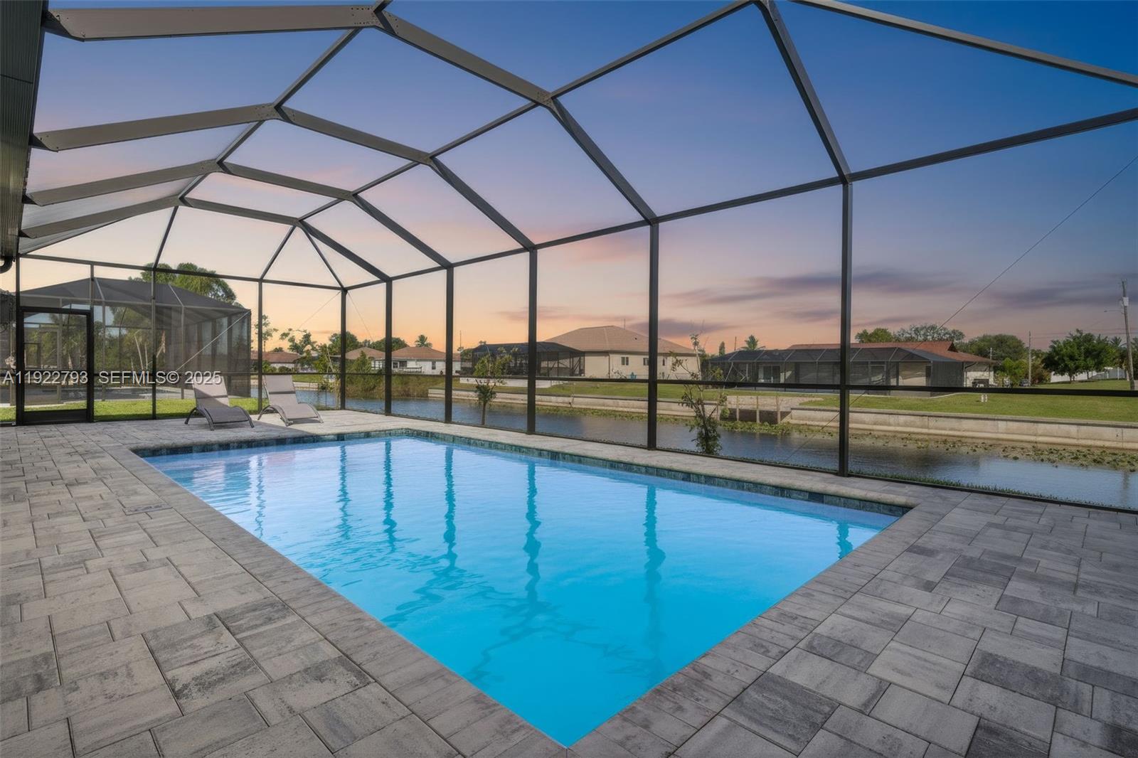 1129 SW 24th St Cape Coral, FL 33991