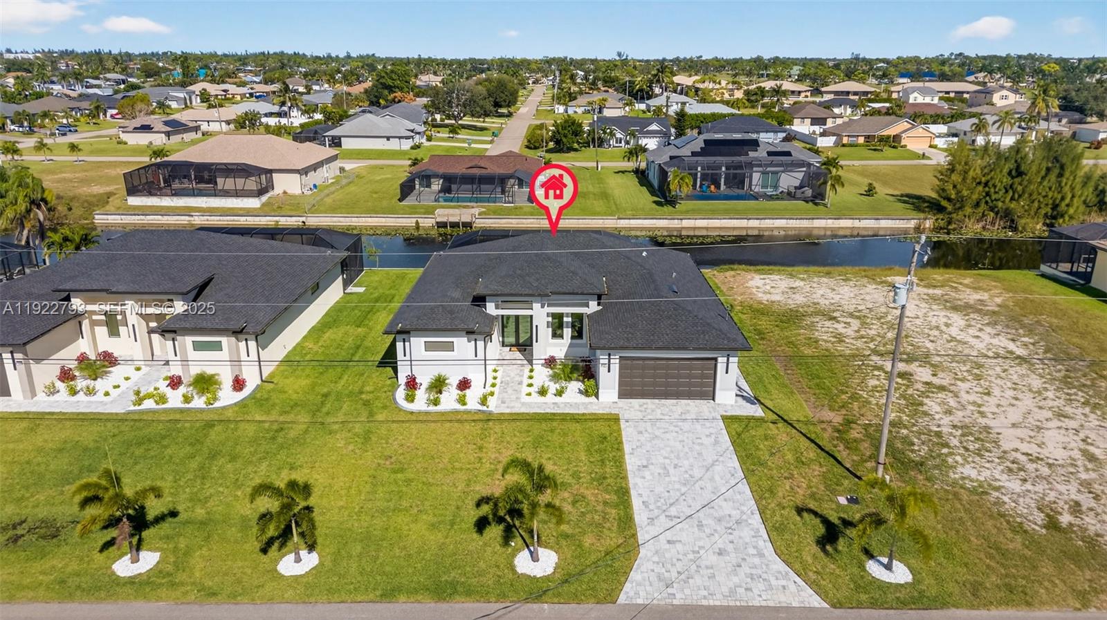 1129 SW 24th St Cape Coral, FL 33991