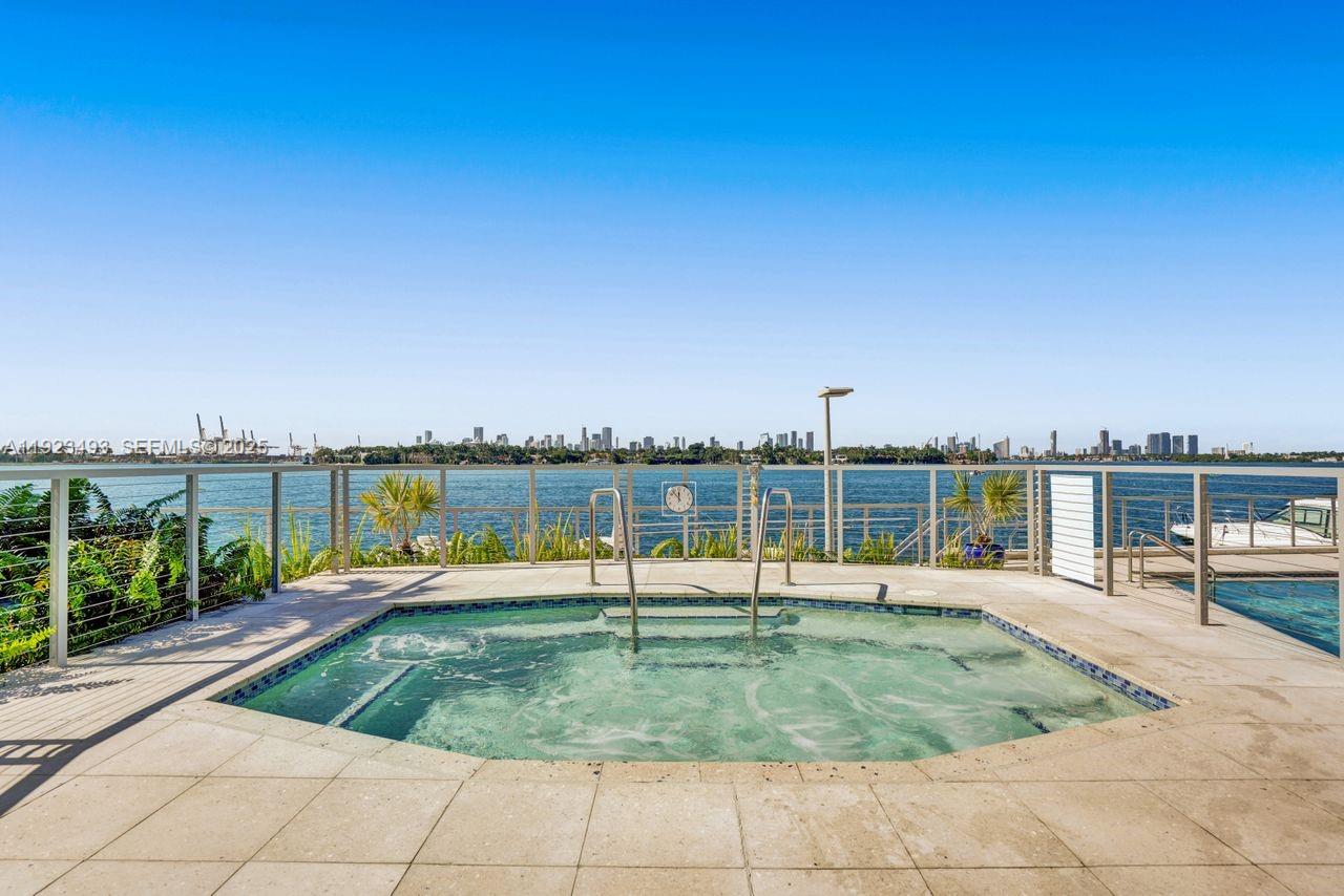 800 West Ave #722 Miami Beach, FL 33139