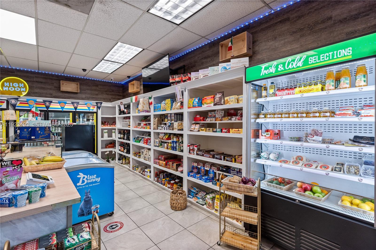 800 West Ave #722 Miami Beach, FL 33139