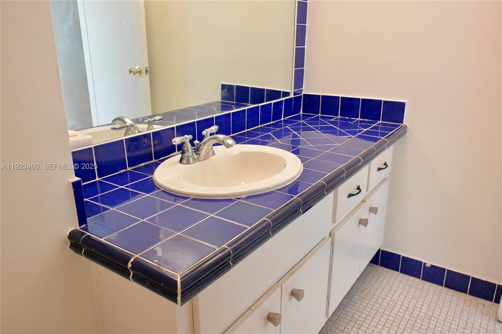 800 West Ave #722 Miami Beach, FL 33139