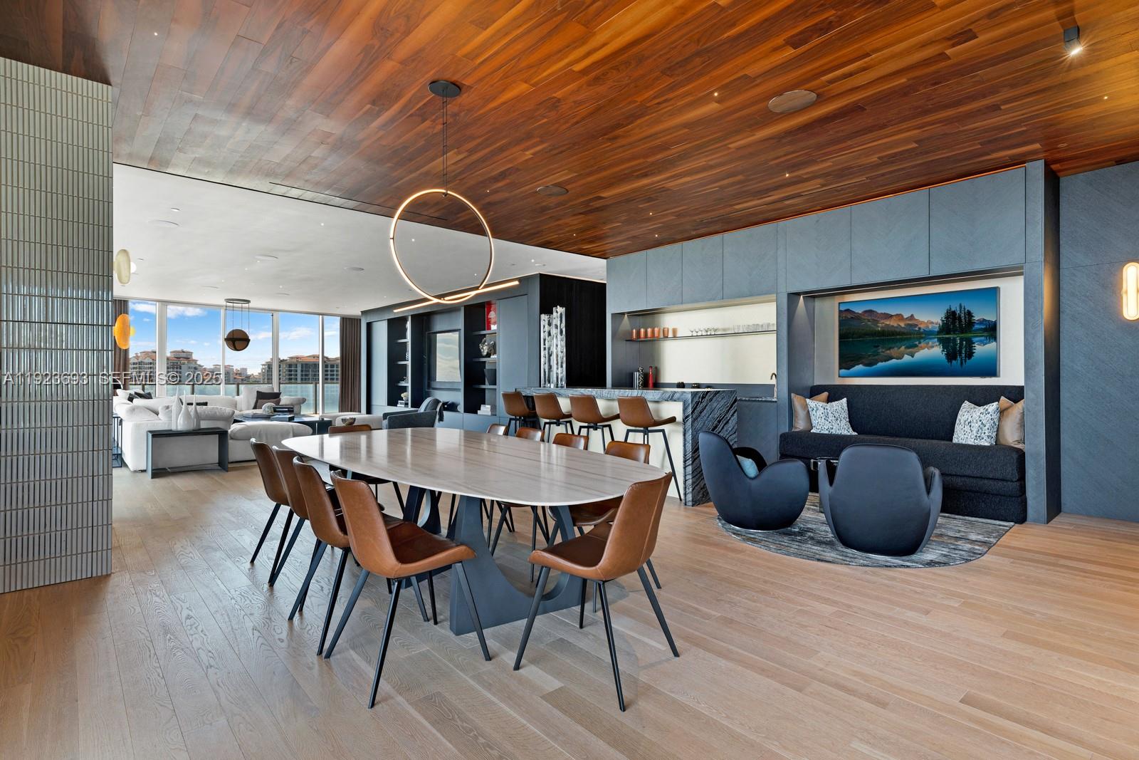 800 S Pointe Dr #801 Miami Beach, FL 33139