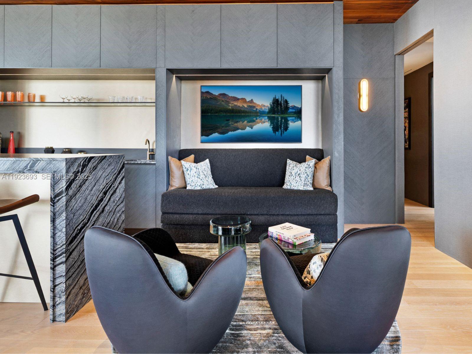 800 S Pointe Dr #801 Miami Beach, FL 33139