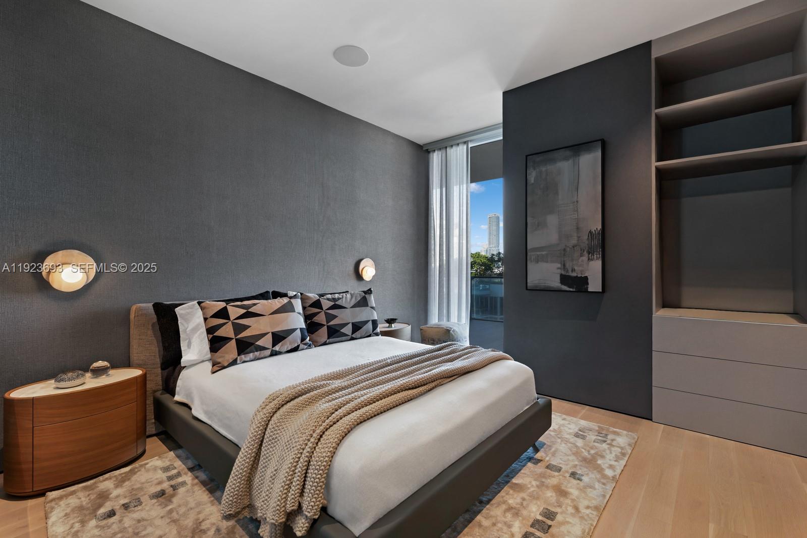 800 S Pointe Dr #801 Miami Beach, FL 33139