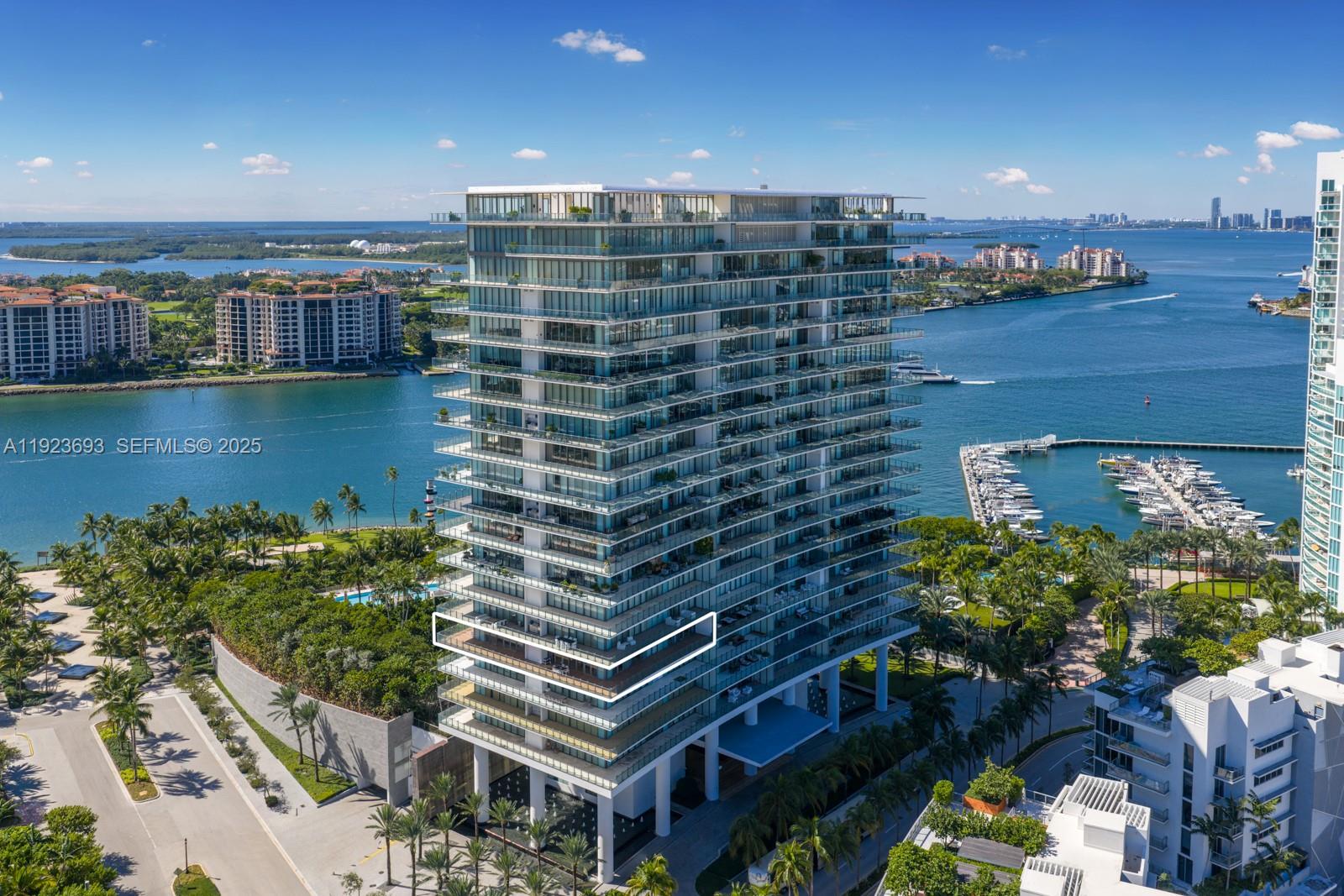 800 S Pointe Dr #801 Miami Beach, FL 33139