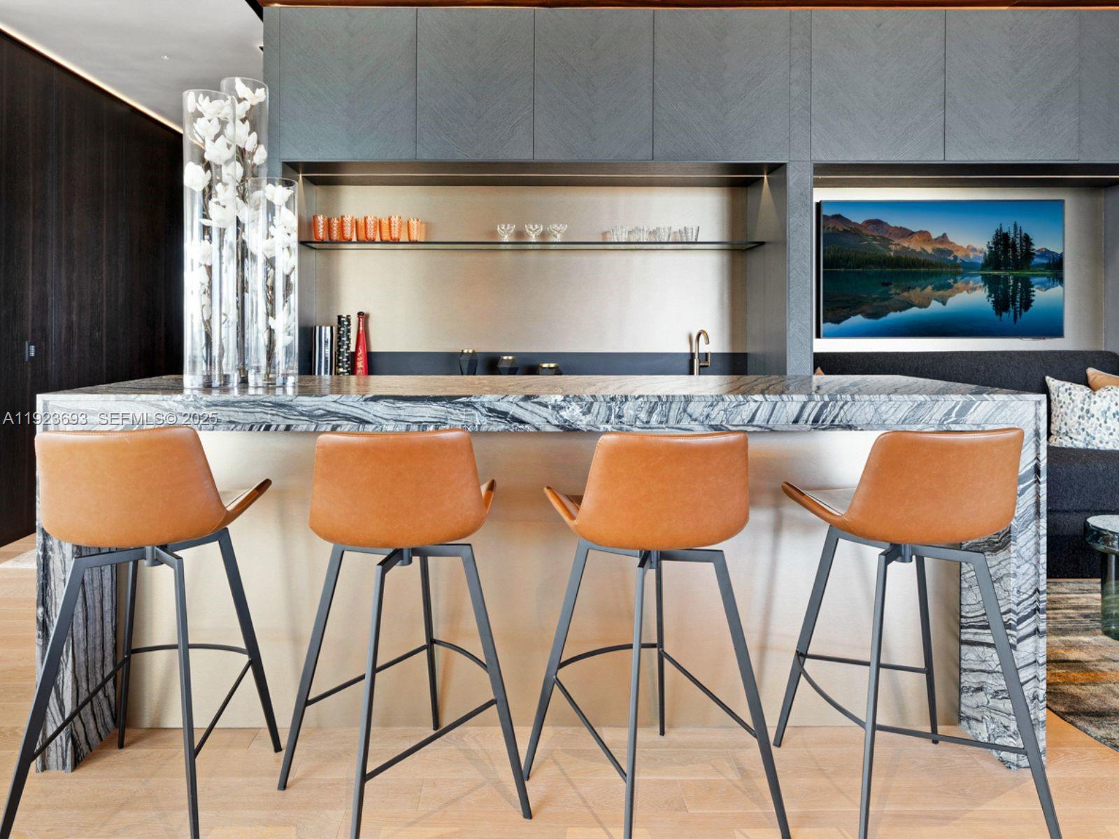 800 S Pointe Dr #801 Miami Beach, FL 33139