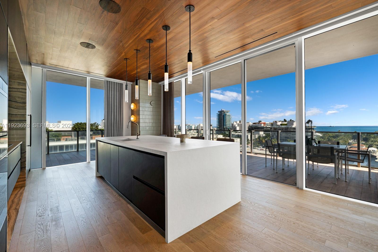 800 S Pointe Dr #801 Miami Beach, FL 33139