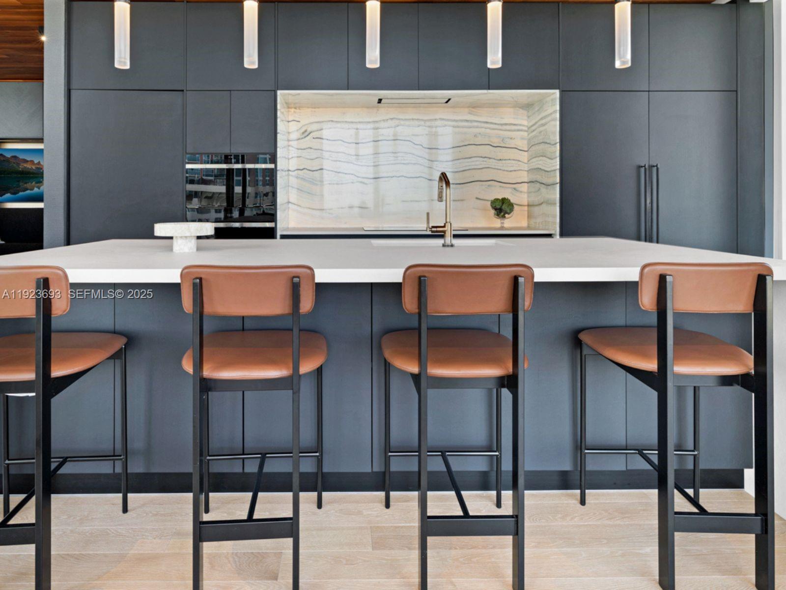 800 S Pointe Dr #801 Miami Beach, FL 33139