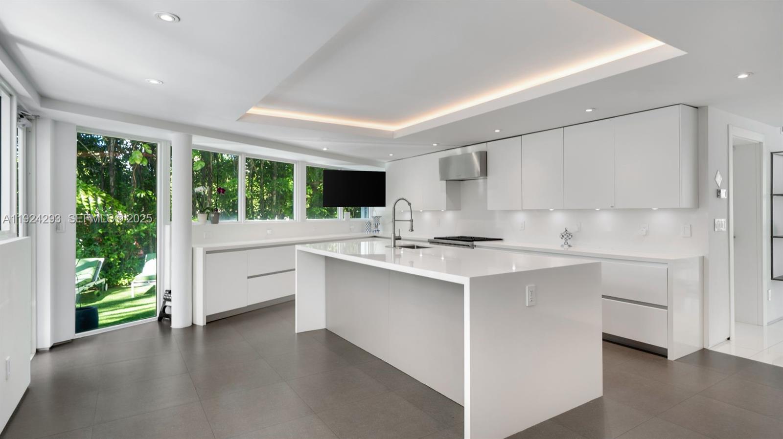 480 Ocean Blvd Golden Beach, FL 33160