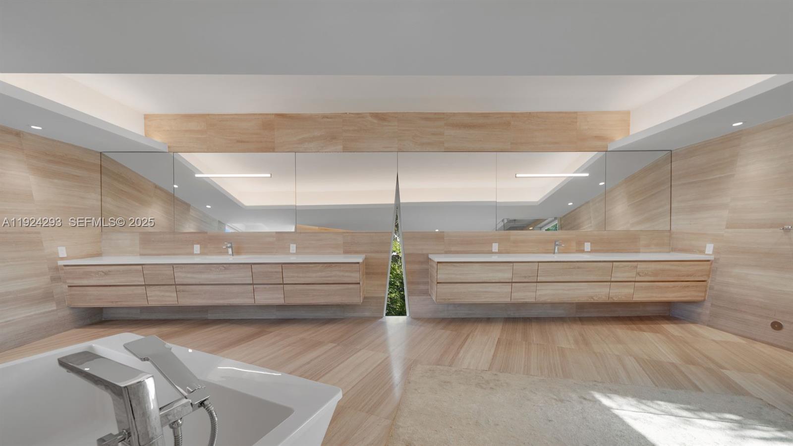 480 Ocean Blvd Golden Beach, FL 33160