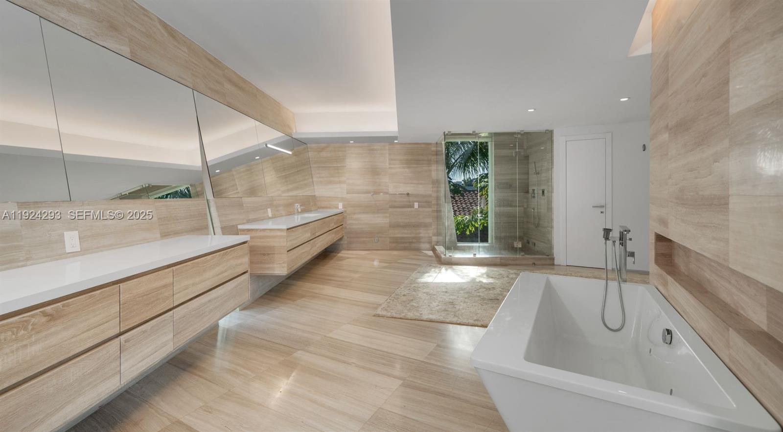 480 Ocean Blvd Golden Beach, FL 33160