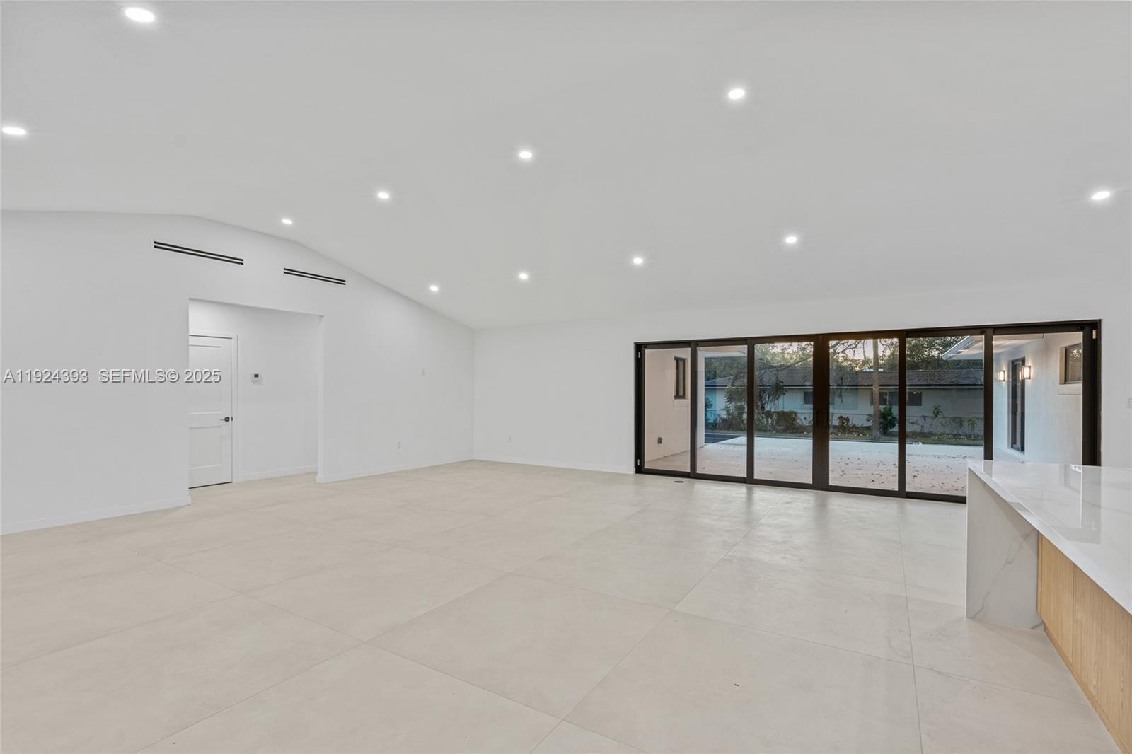 12940 SW 73rd Ave Pinecrest, FL 33156