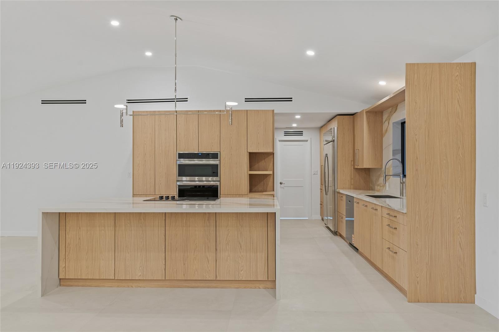 12940 SW 73rd Ave Pinecrest, FL 33156