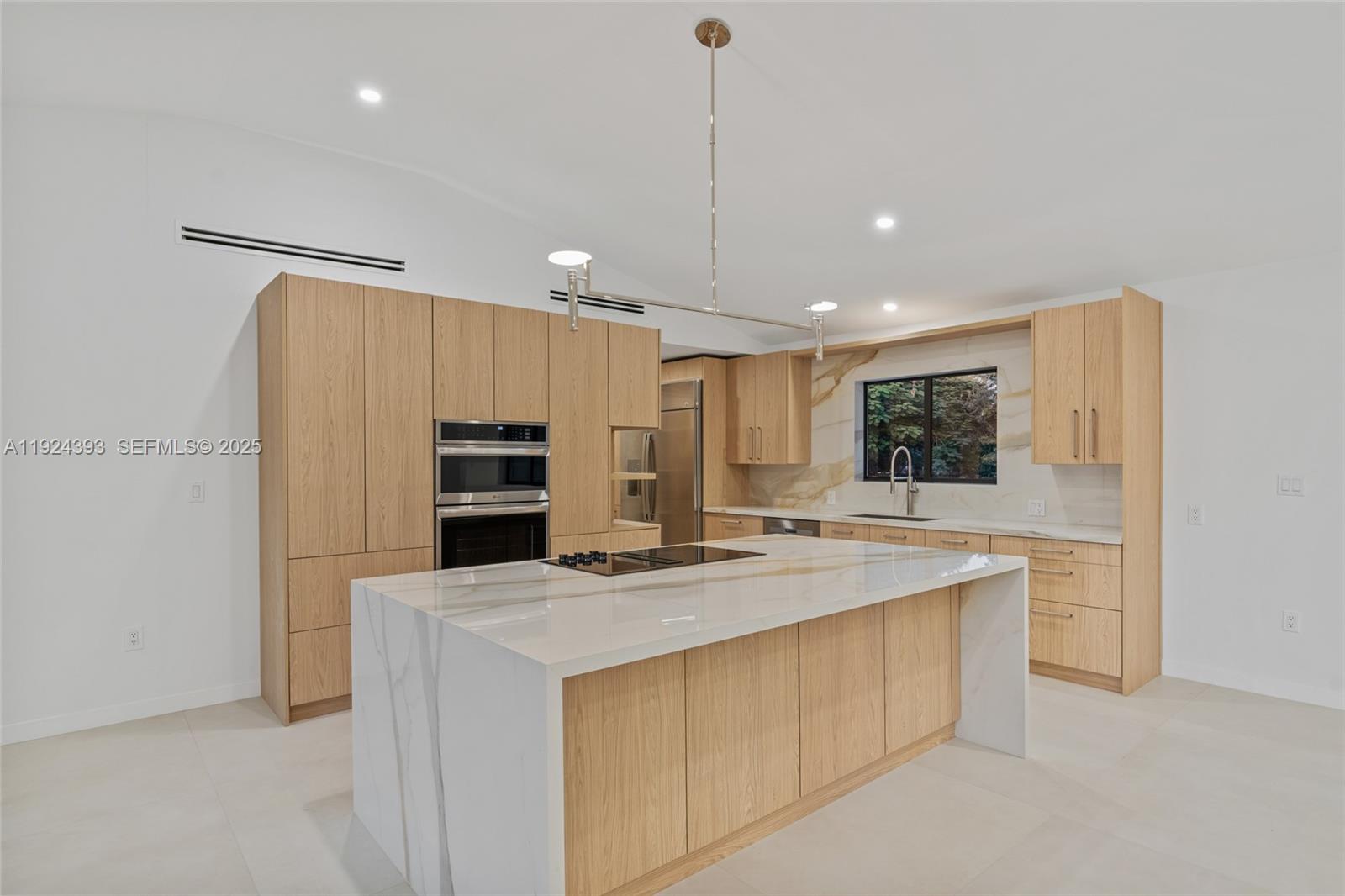 12940 SW 73rd Ave Pinecrest, FL 33156