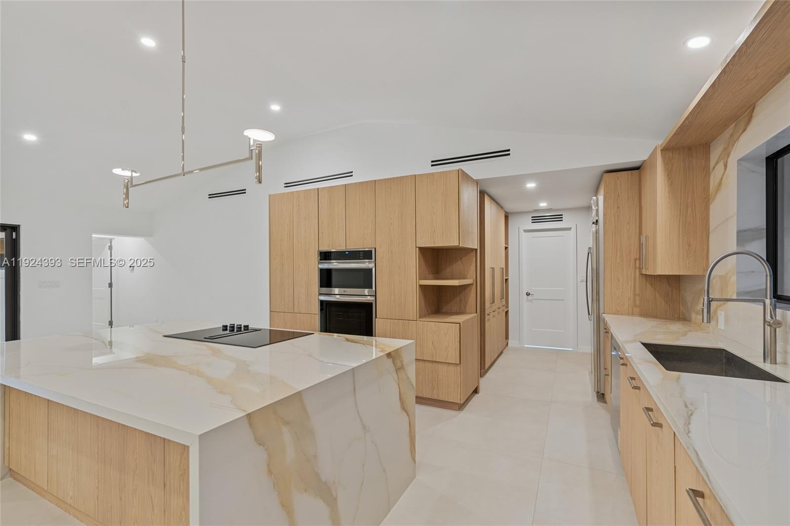 12940 SW 73rd Ave Pinecrest, FL 33156