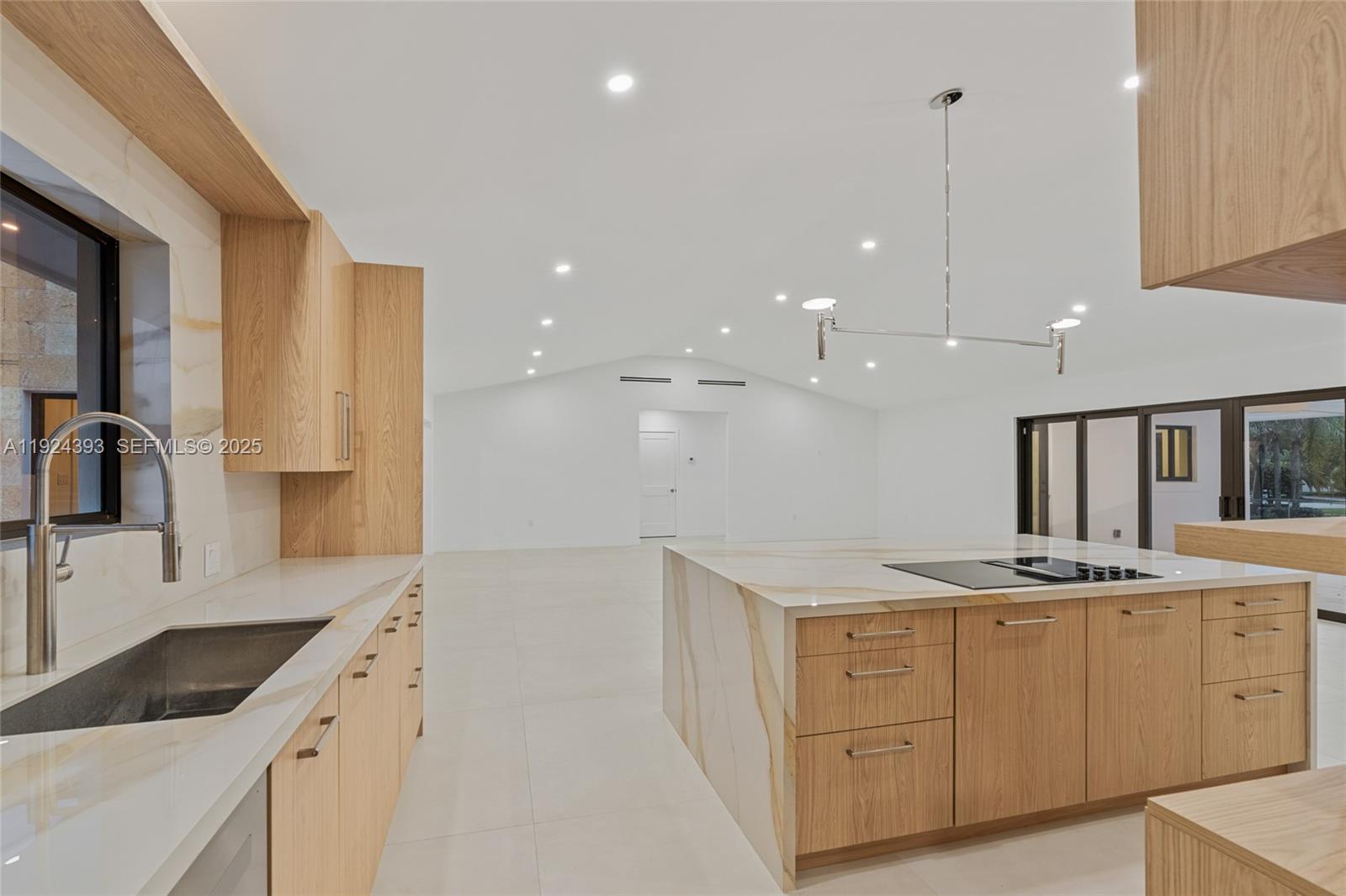 12940 SW 73rd Ave Pinecrest, FL 33156