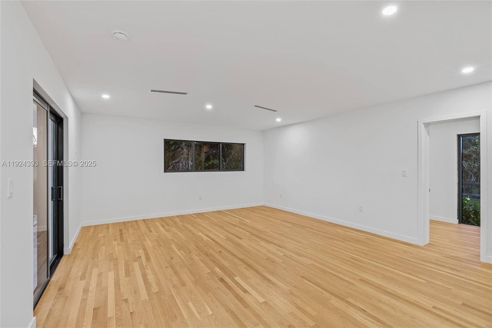 12940 SW 73rd Ave Pinecrest, FL 33156