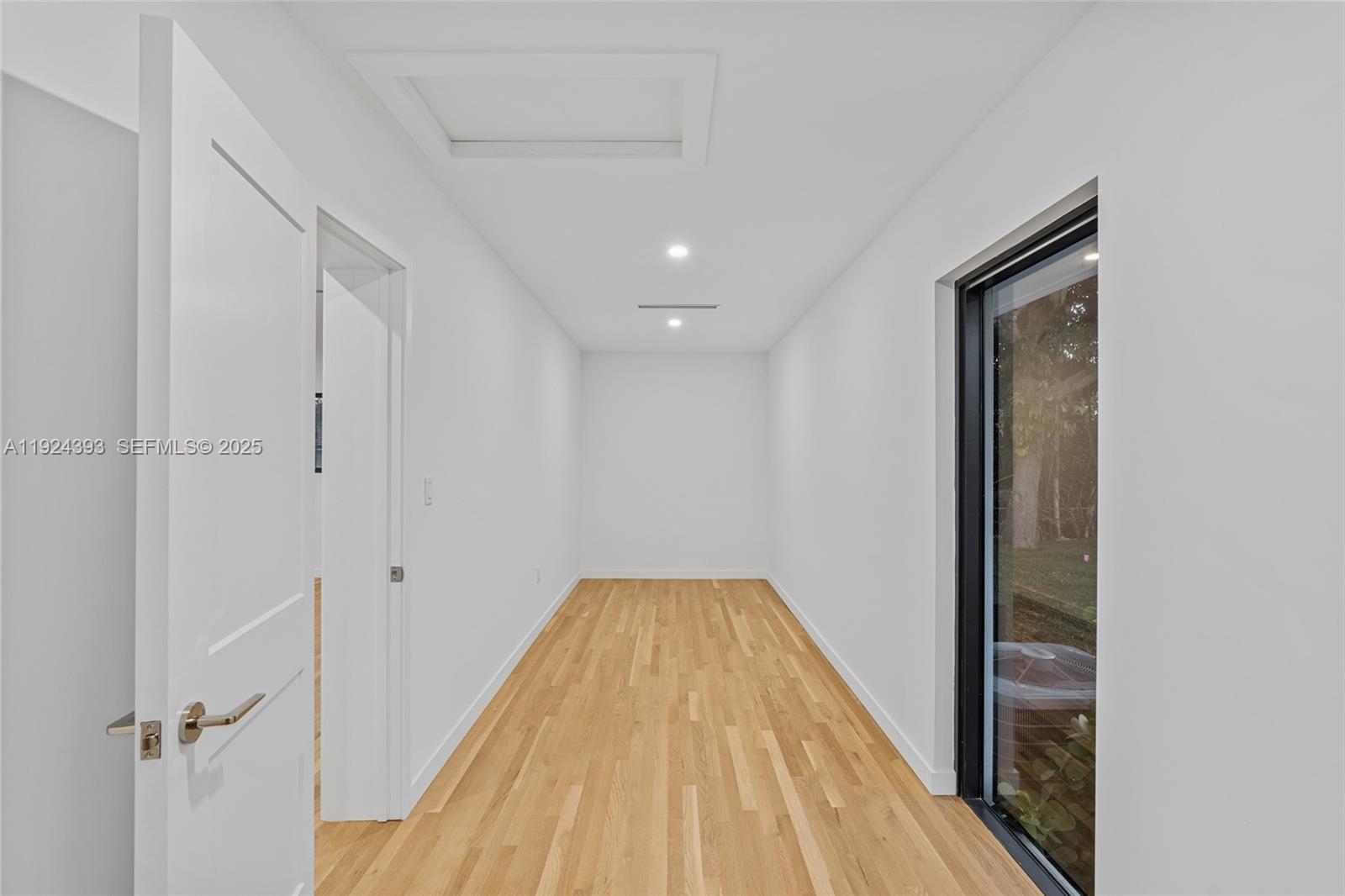 12940 SW 73rd Ave Pinecrest, FL 33156