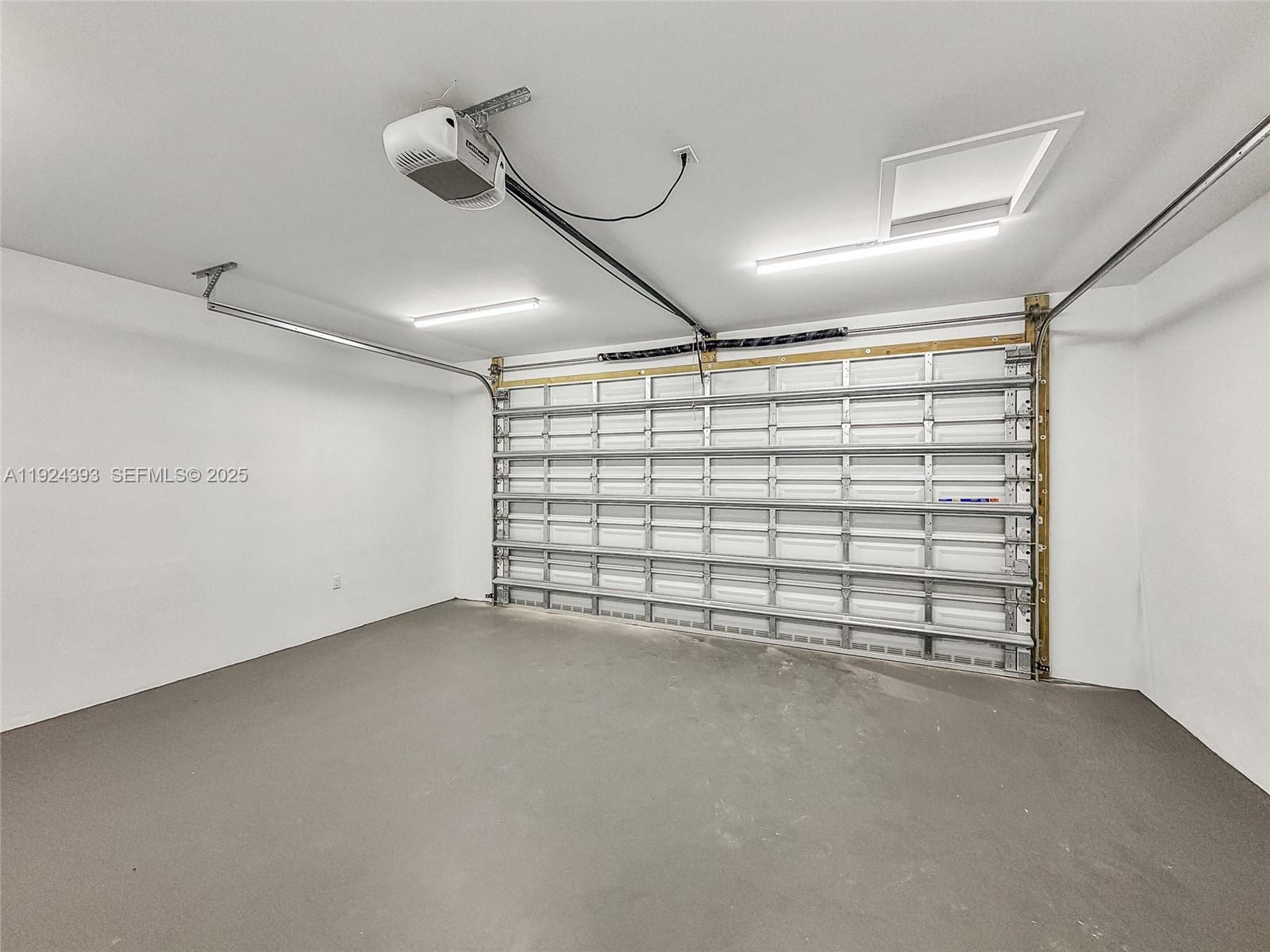 12940 SW 73rd Ave Pinecrest, FL 33156