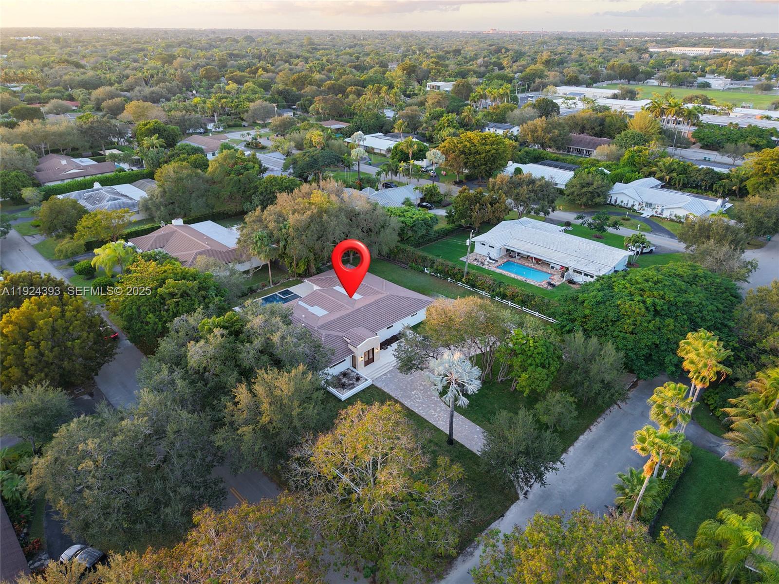 12940 SW 73rd Ave Pinecrest, FL 33156