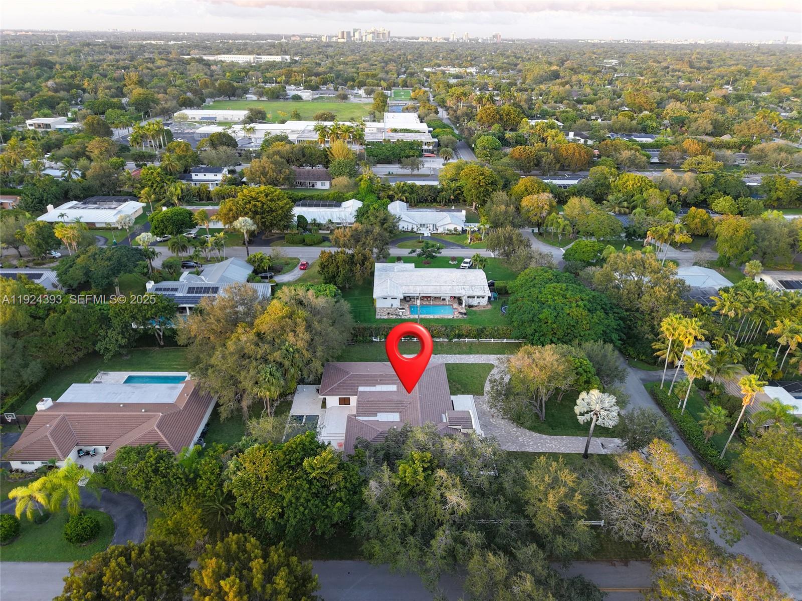 12940 SW 73rd Ave Pinecrest, FL 33156