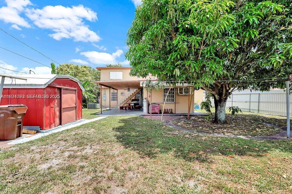 911 E 9th Pl Hialeah, FL 33010