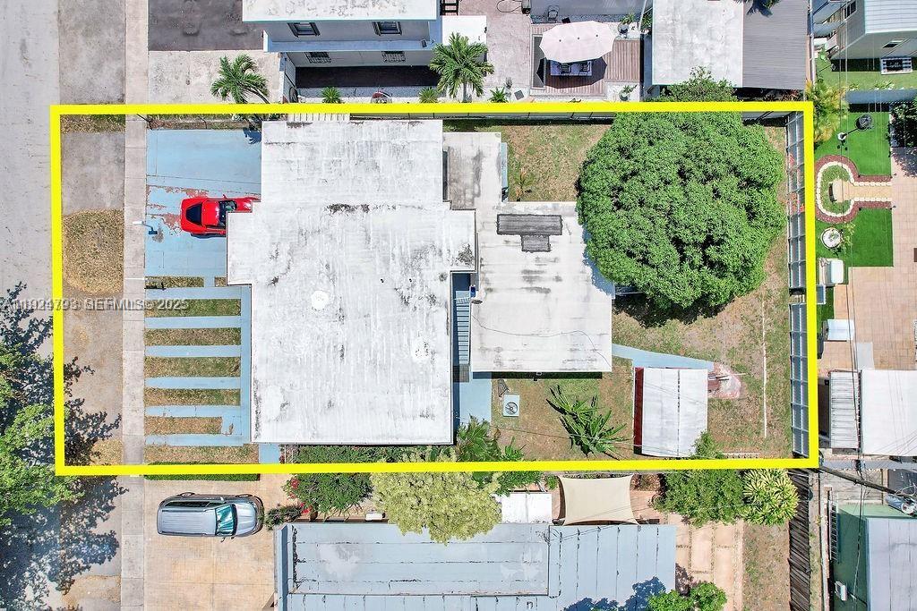 911 E 9th Pl Hialeah, FL 33010