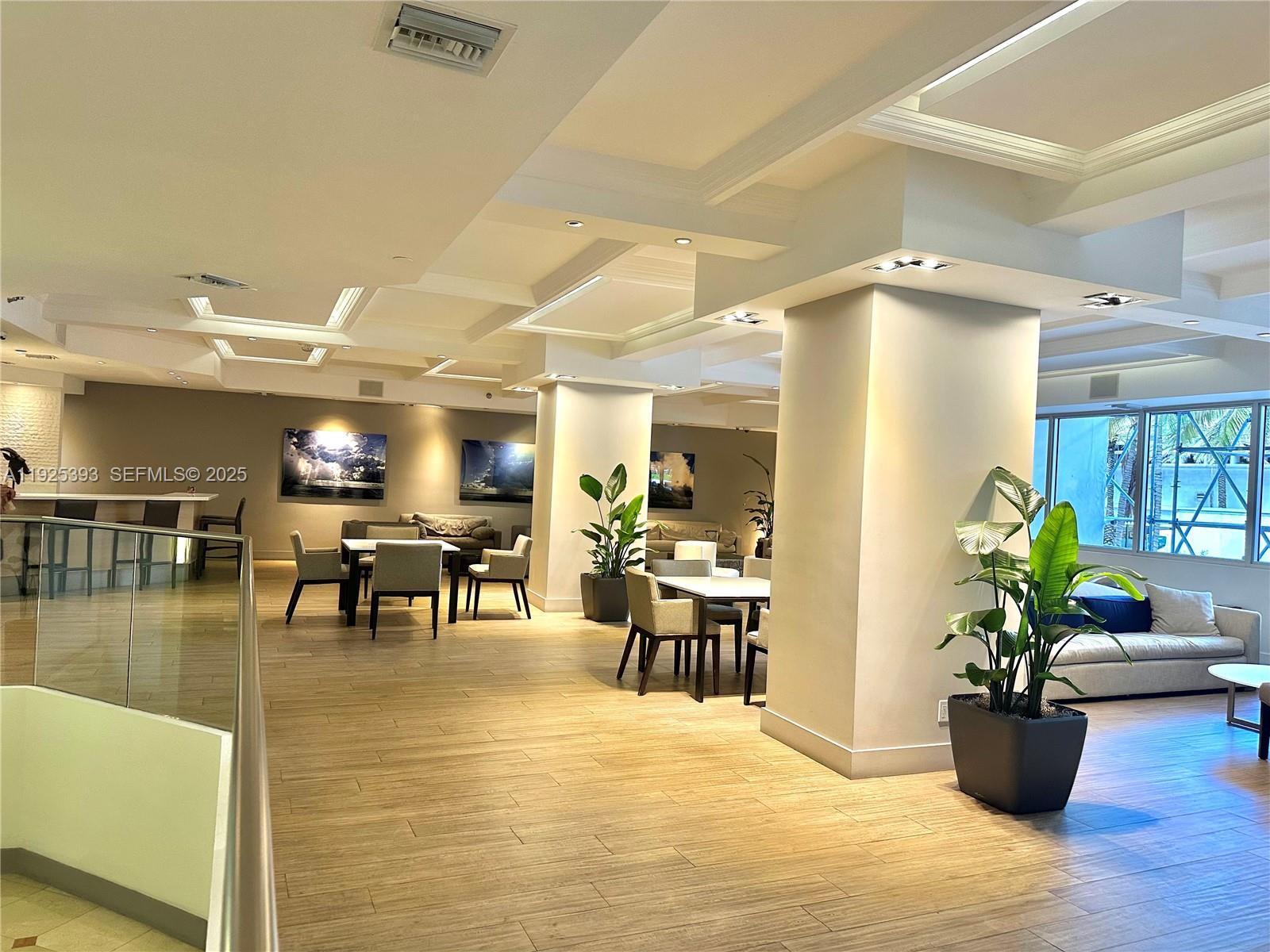 100 Lincoln Rd #1427 Miami Beach, FL 33139