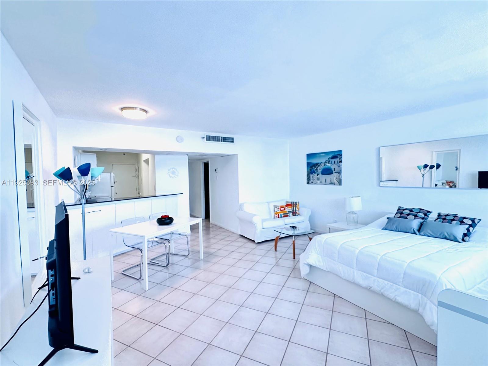 100 Lincoln Rd #1427 Miami Beach, FL 33139