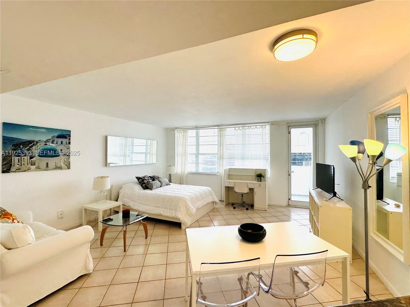 100 Lincoln Rd #1427 Miami Beach, FL 33139