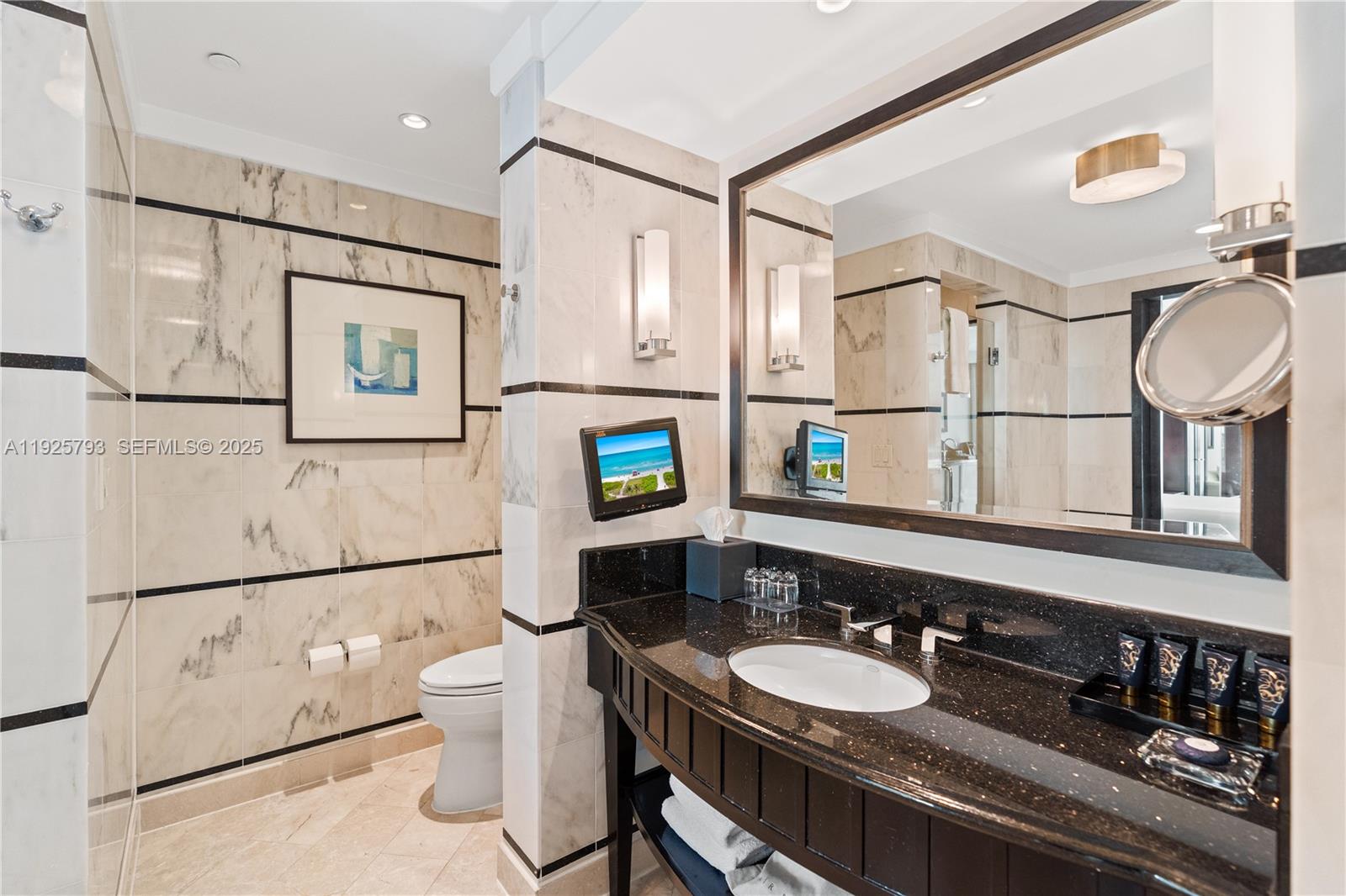 4391 Collins Ave #1814 Miami Beach, FL 33140