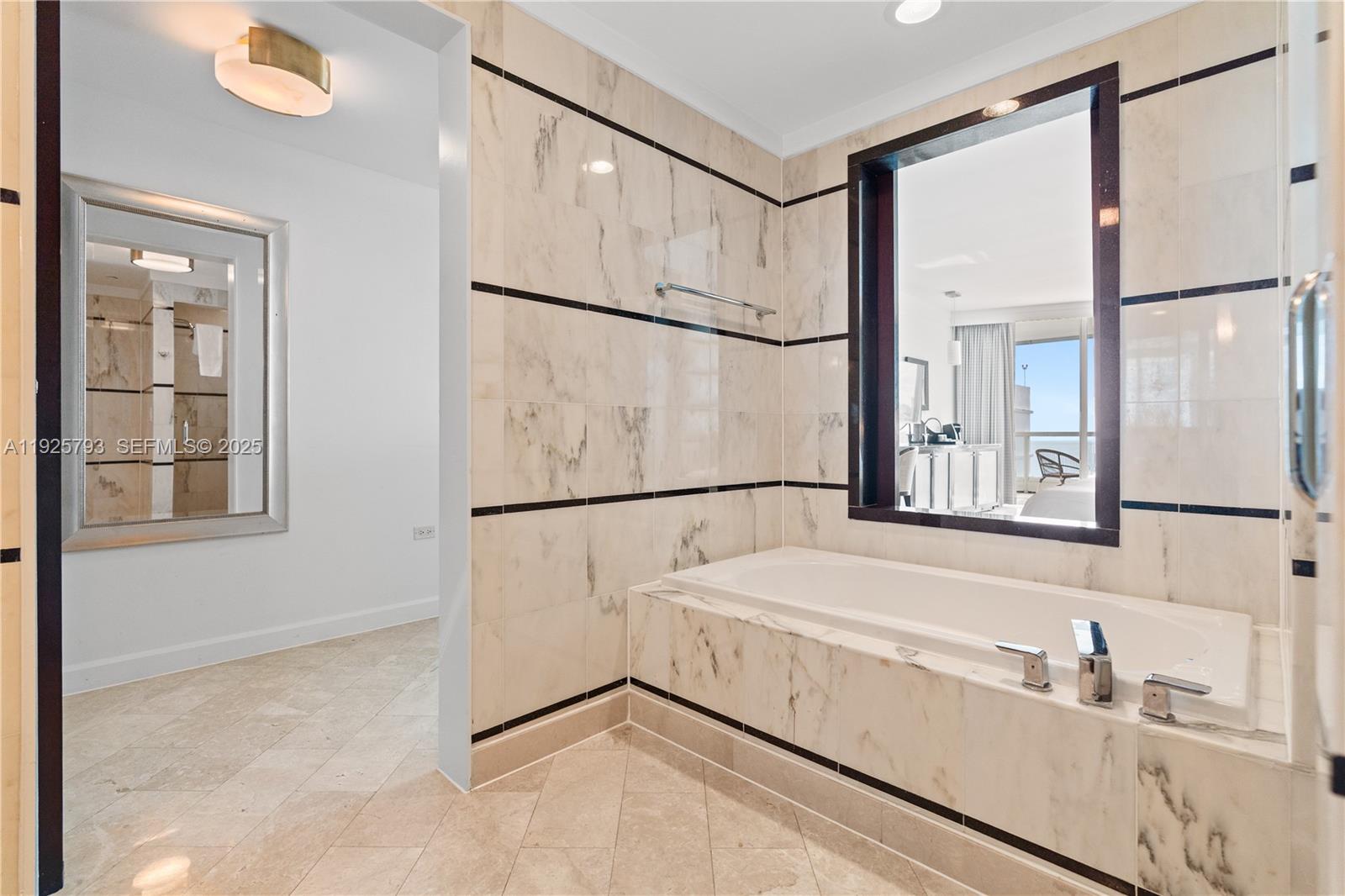 4391 Collins Ave #1814 Miami Beach, FL 33140