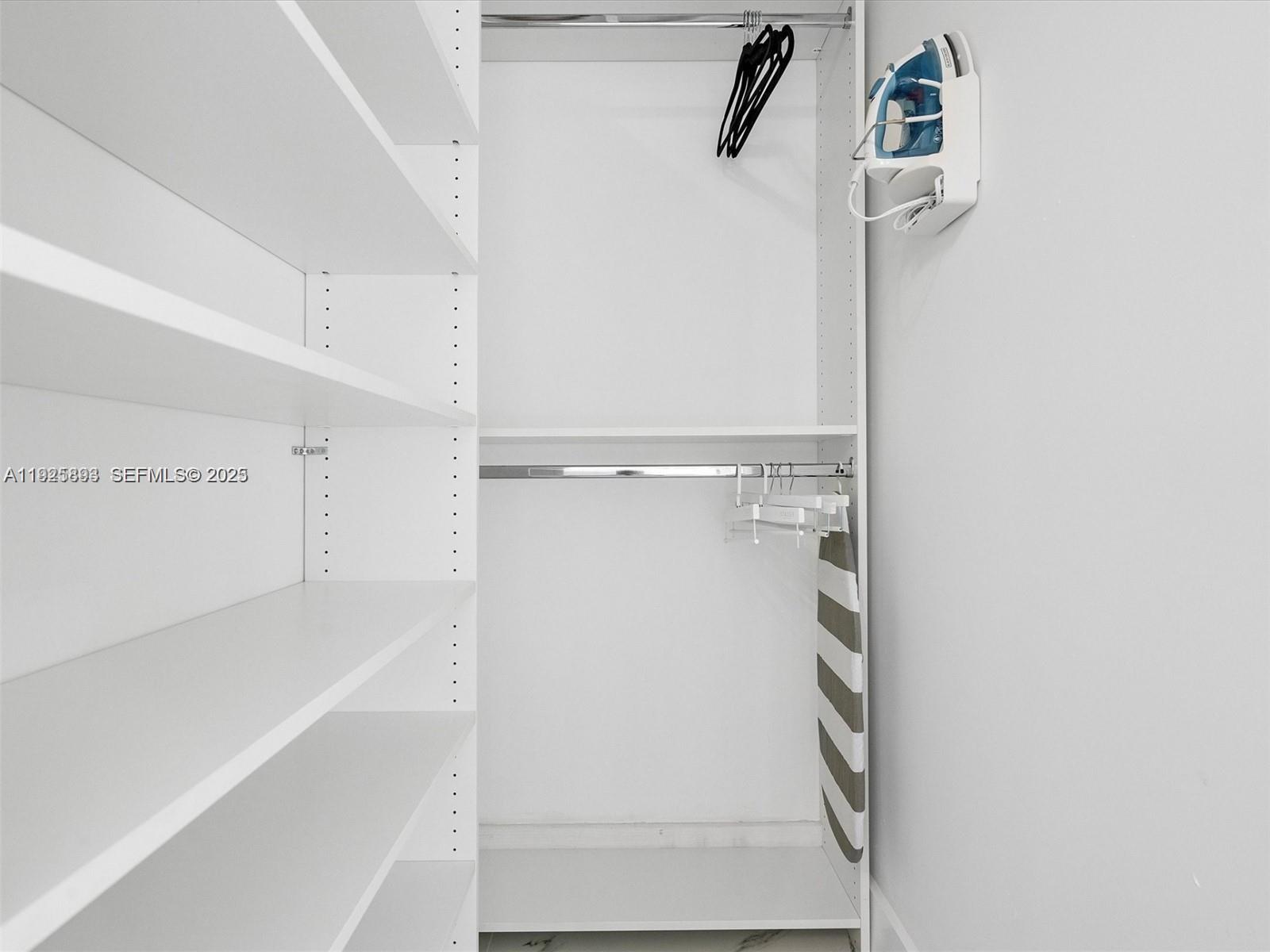 2171 NW 49th St Miami, FL 33142